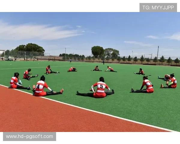 内蒙古女子橄榄球队白雪莲备战新西兰U18全球锦标赛