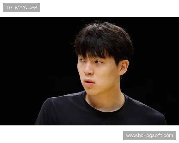 中国球员杨瀚森代表G联赛精英队亮相新秀挑战赛，成姚明易建联后第三人